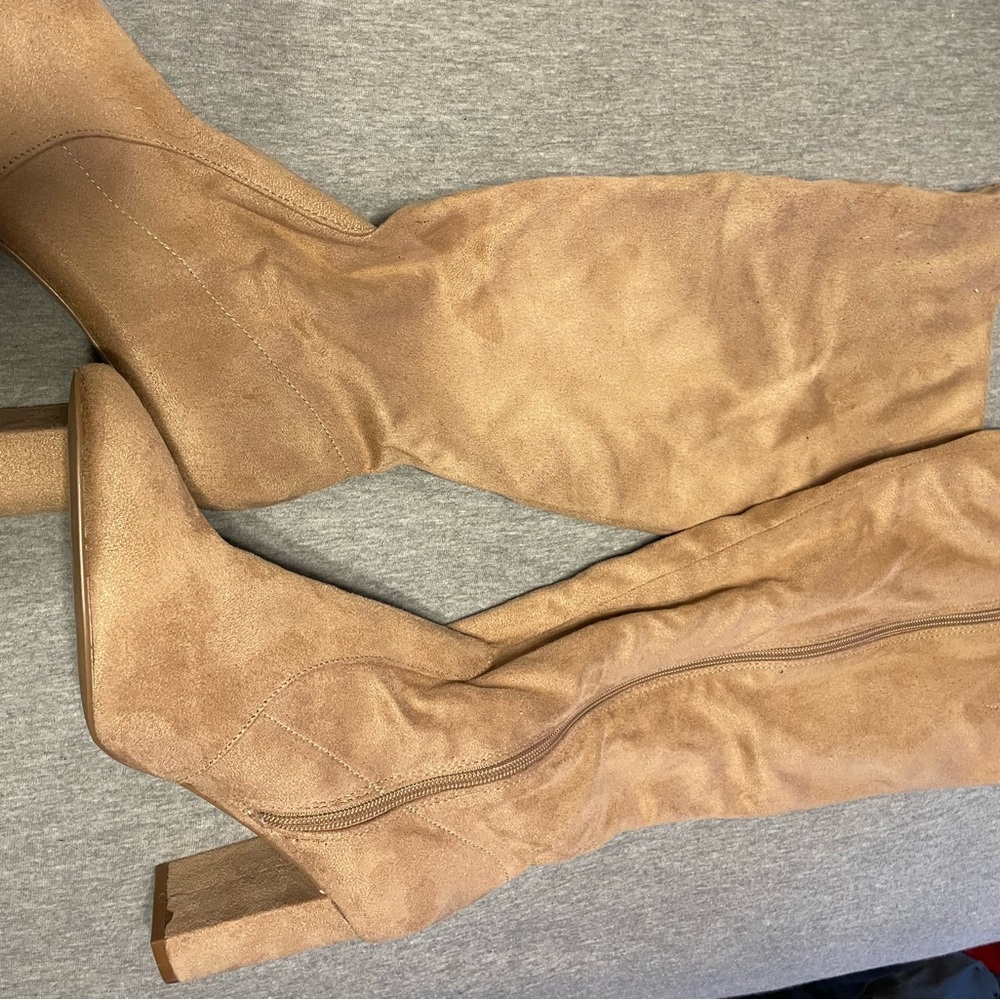 Qupid Tan Heeled Boots